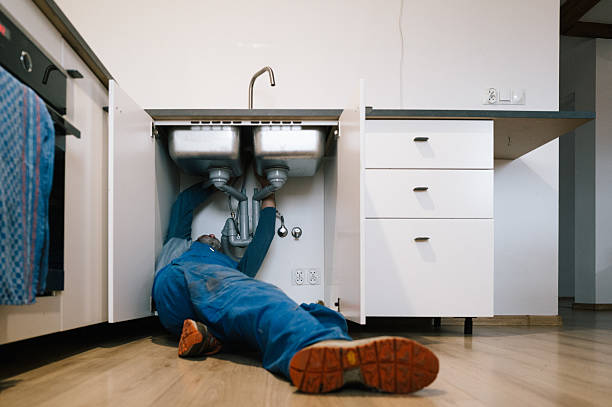 Professional Leak Detection technician working in Ecorse, MI